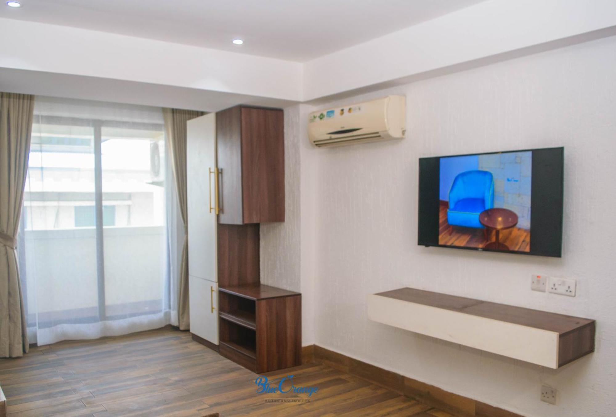 Blue Orange Hotel And Towers Shomolu Exterior foto
