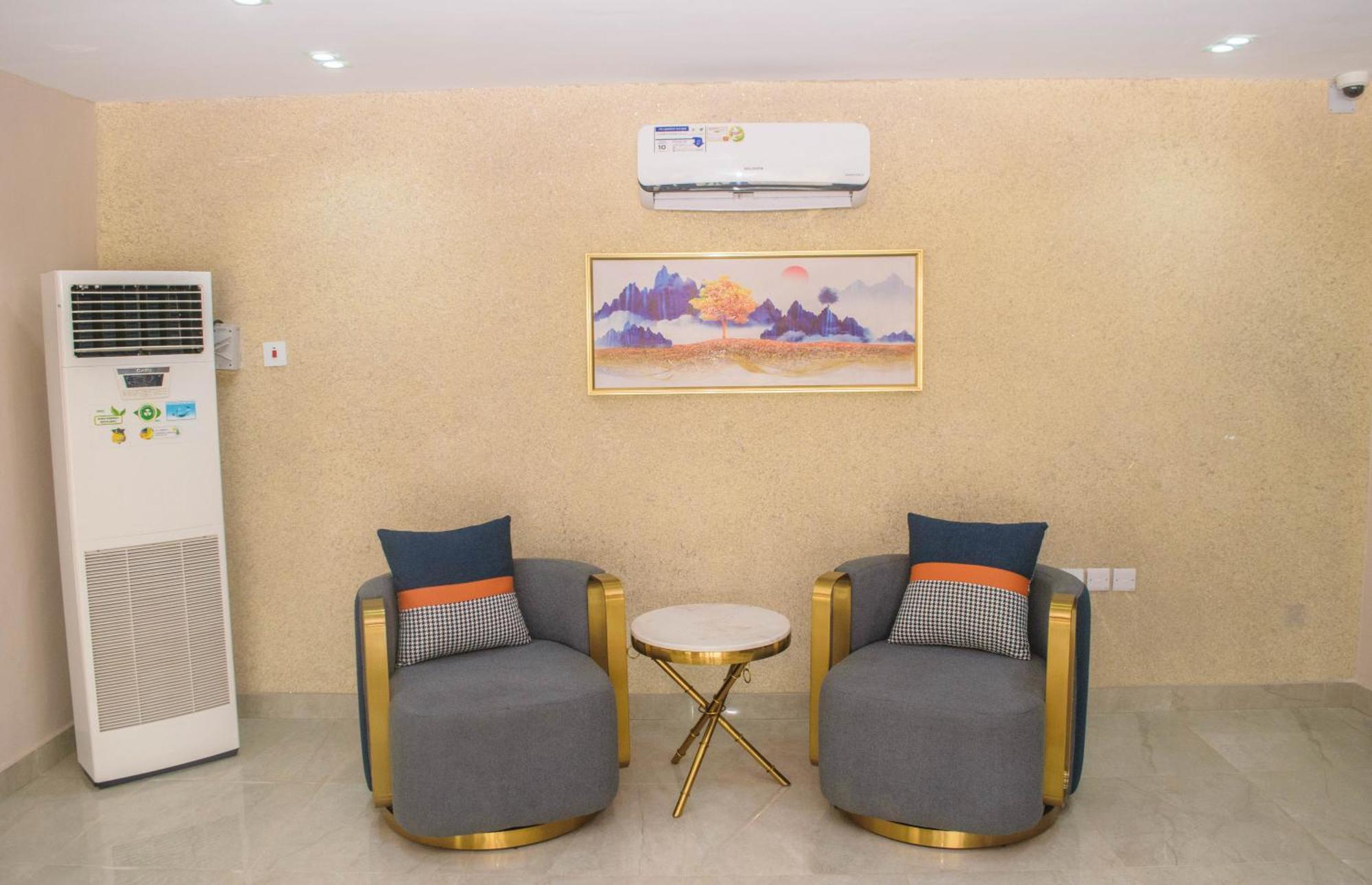 Blue Orange Hotel And Towers Shomolu Exterior foto